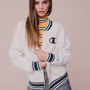 Champion jacket 💜